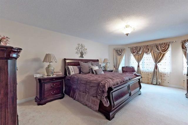 201 Willis Dr, House detached with 4 bedrooms, 6 bathrooms and 6 parking in Aurora ON | Image 8