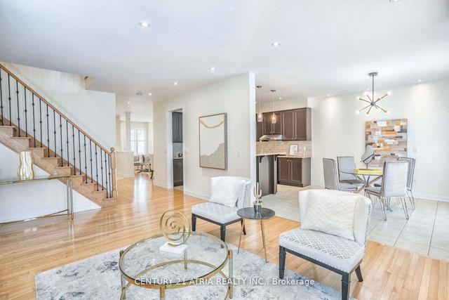 48 Farmhouse Cres, House detached with 4 bedrooms, 4 bathrooms and 7 parking in Richmond Hill ON | Image 2
