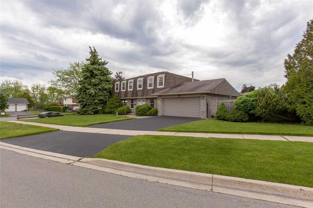 1944 Fieldgate Dr, House detached with 4 bedrooms, 4 bathrooms and 4 parking in Burlington ON | Image 24