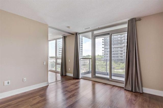 801 - 23 Sheppard Ave E, Condo with 1 bedrooms, 1 bathrooms and 0 parking in Toronto ON | Image 2