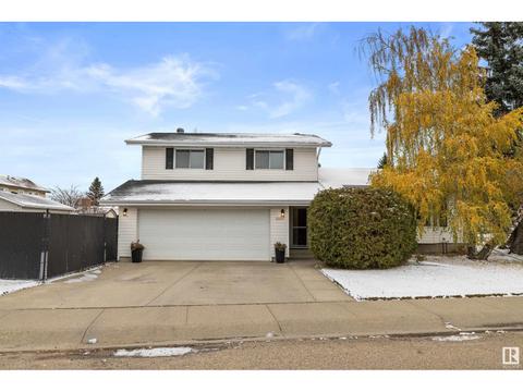 3205 104a St Nw, House detached with 3 bedrooms, 2 bathrooms and null parking in Edmonton AB | Card Image