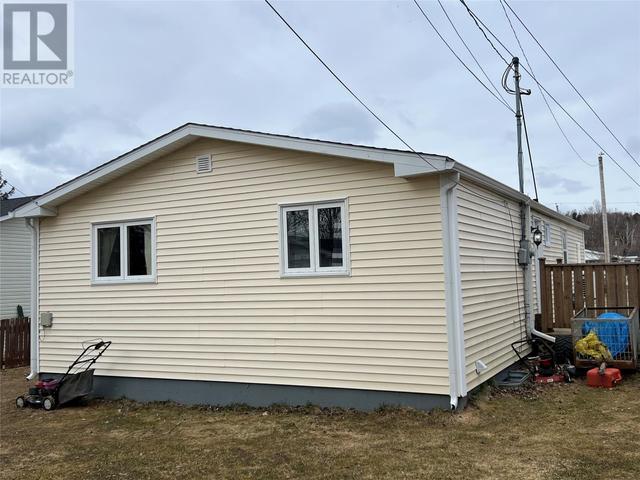 6 Gately Street, House other with 3 bedrooms, 1 bathrooms and null parking in Grand Falls-Windsor NL | Image 5
