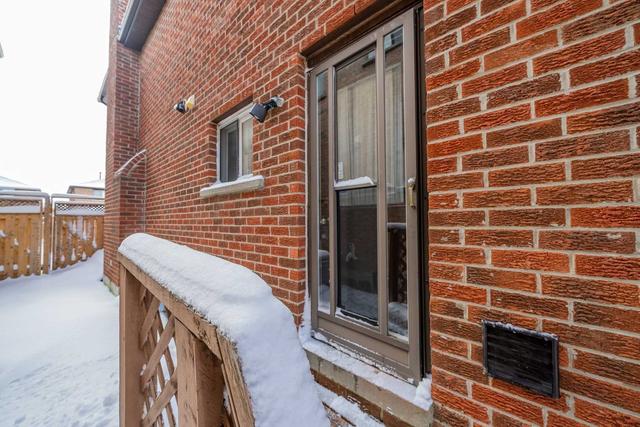 bsmt - 252 Howell Cres, House detached with 2 bedrooms, 1 bathrooms and 1 parking in Pickering ON | Image 13