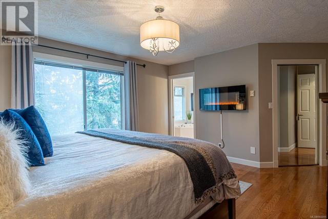 658 Rason Rd, House detached with 5 bedrooms, 4 bathrooms and 5 parking in Langford BC | Image 38