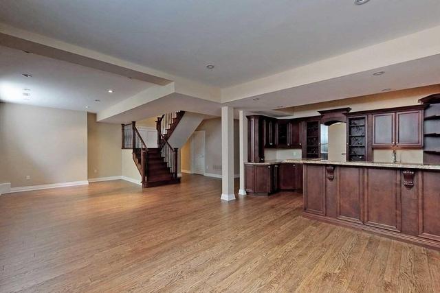 29 Christine Cres, House detached with 4 bedrooms, 6 bathrooms and 6 parking in Toronto ON | Image 33