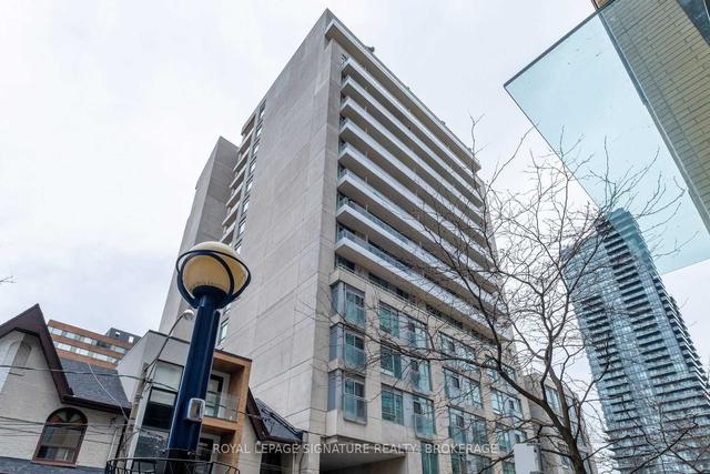 1002 - 8 Scollard St, Condo with 2 bedrooms, 2 bathrooms and 1 parking in Toronto ON | Image 16