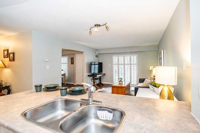 98 Aspen Springs Dr, Condo with 1 bedrooms, 1 bathrooms and 2 parking in Clarington ON | Image 23