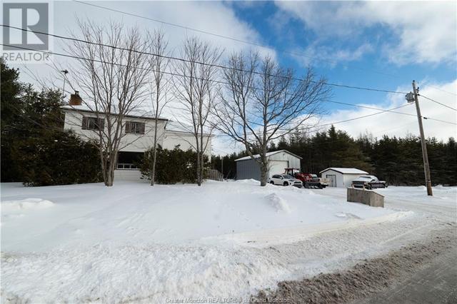 1 Keith Mundle Rd, House detached with 5 bedrooms, 2 bathrooms and null parking in Richibucto P NB | Image 3