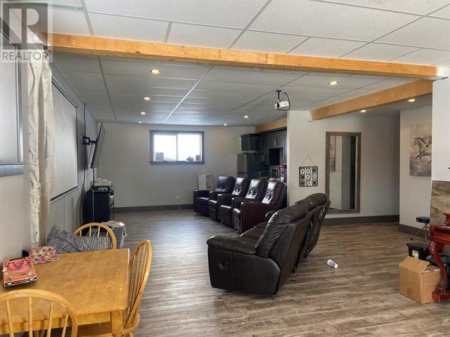 225041 690, House detached with 5 bedrooms, 3 bathrooms and 15 parking in Northern Lights County AB | Image 30