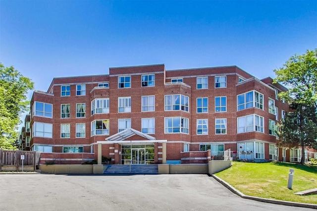 304 - 9 Chalmers Rd, Condo with 2 bedrooms, 2 bathrooms and 1 parking in Richmond Hill ON | Card Image