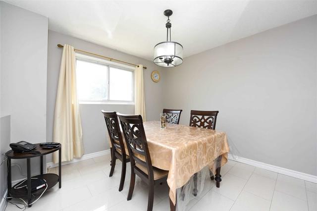 24 Franklin Crt, Townhouse with 3 bedrooms, 2 bathrooms and 2 parking in Brampton ON | Image 18