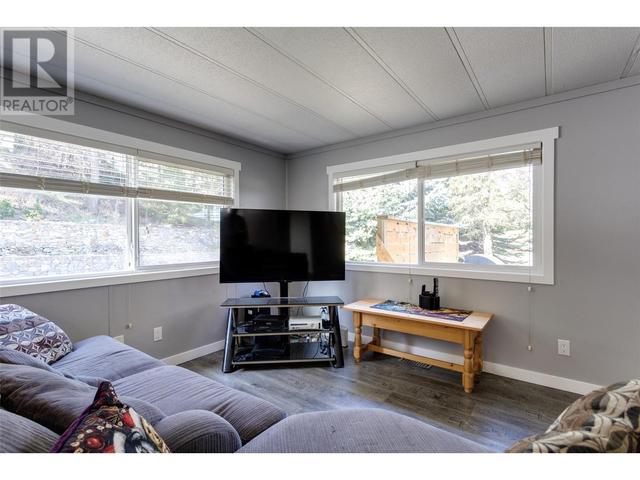 1a - 4075 Mcclain Road, House other with 3 bedrooms, 2 bathrooms and 4 parking in Kelowna BC | Image 17