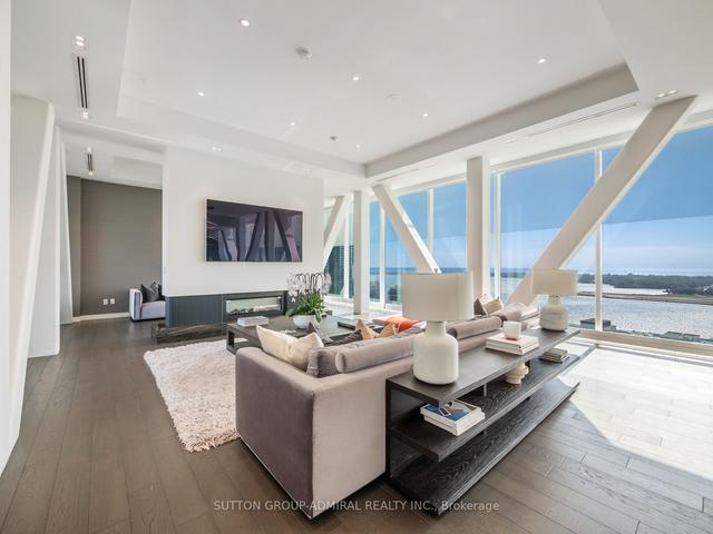 3306 - 21 Iceboat Terr, Condo with 3 bedrooms, 4 bathrooms and 3 parking in Toronto ON | Image 37