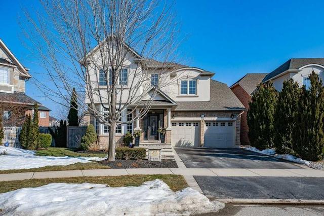 195 Beechtree Cres, House detached with 4 bedrooms, 5 bathrooms and 4 parking in Oakville ON | Image 1