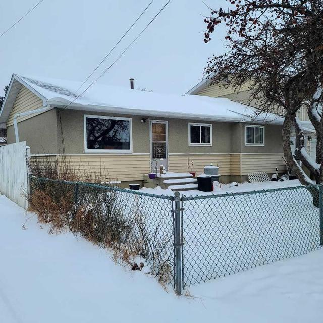 4114 16 Avenue Se, House detached with 6 bedrooms, 3 bathrooms and 2 parking in Calgary AB | Image 3