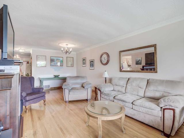 173 Shoreham Dr, House semidetached with 3 bedrooms, 3 bathrooms and 3 parking in Toronto ON | Image 25