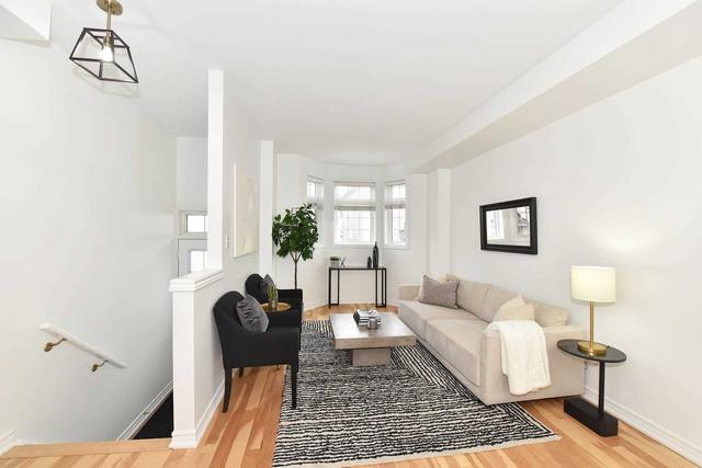 18 Piggot Mews, House attached with 3 bedrooms, 2 bathrooms and 2 parking in Toronto ON | Image 23