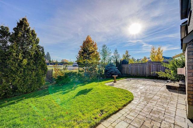 1 Mac Frost Way, House detached with 4 bedrooms, 4 bathrooms and 4 parking in Toronto ON | Image 12