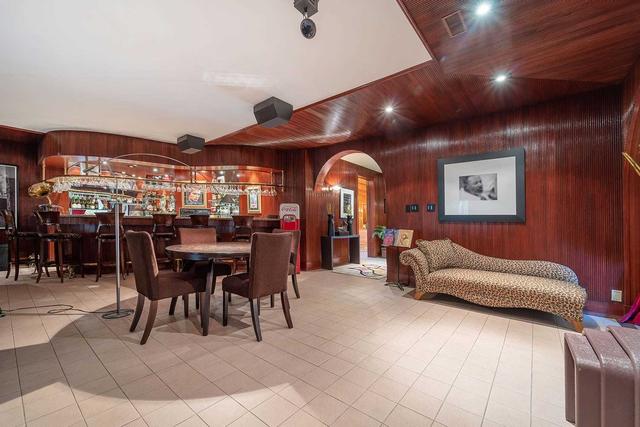 2297 Robin Dr, House detached with 3 bedrooms, 8 bathrooms and 12 parking in Mississauga ON | Image 22