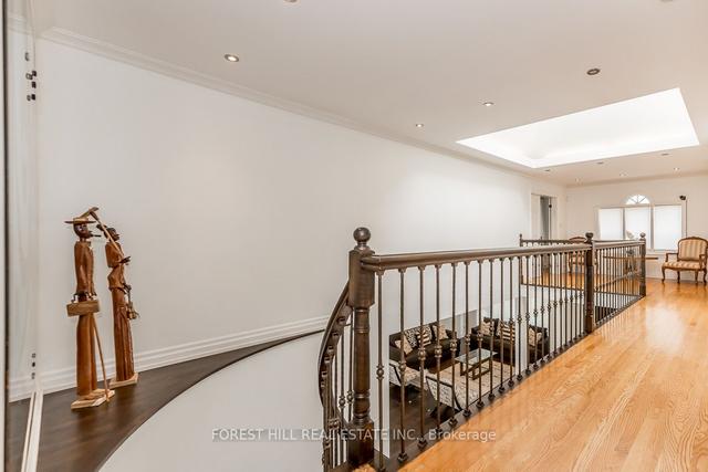 21 Lawrie Rd, House detached with 4 bedrooms, 5 bathrooms and 8 parking in Vaughan ON | Image 5