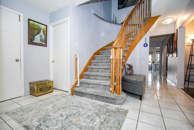 118 Malta Ave, House detached with 4 bedrooms, 4 bathrooms and 6 parking in Brampton ON | Image 12