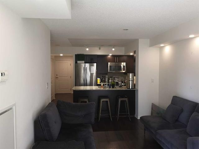 705 - 35 Bastion St, Condo with 1 bedrooms, 2 bathrooms and 1 parking in Toronto ON | Image 2