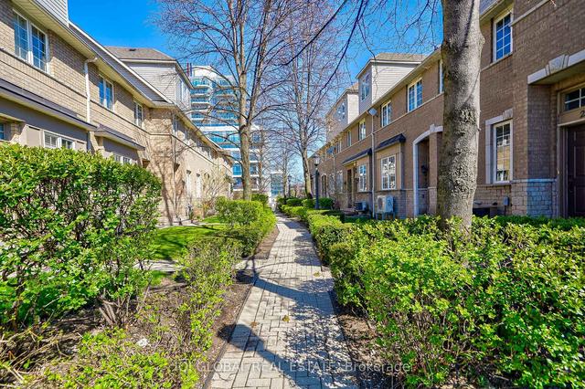 26 - 23 Observatory Lane, Townhouse with 3 bedrooms, 3 bathrooms and 2 parking in Richmond Hill ON | Image 23