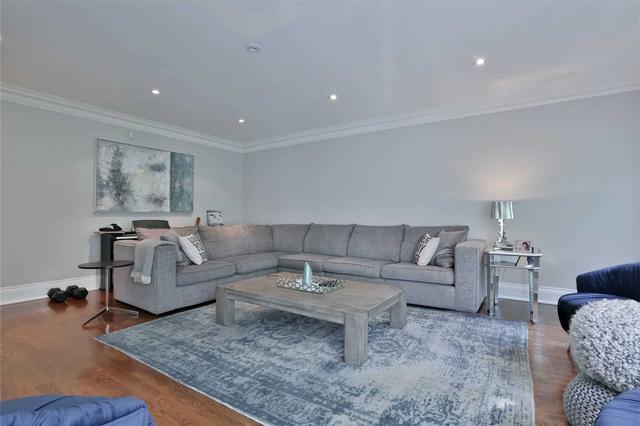 181 Ridley Blvd, House detached with 5 bedrooms, 5 bathrooms and 6 parking in Toronto ON | Image 31