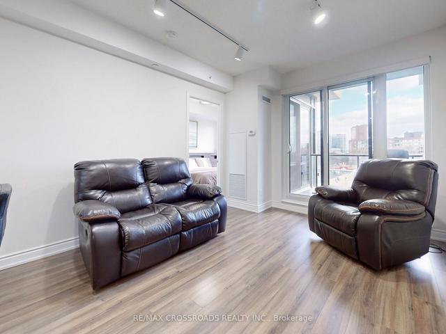 321 - 9618 Yonge St, Condo with 1 bedrooms, 1 bathrooms and 1 parking in Richmond Hill ON | Image 2