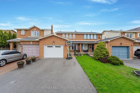 57 Dumfries Ave, House attached with 3 bedrooms, 4 bathrooms and 4 parking in Brampton ON | Card Image