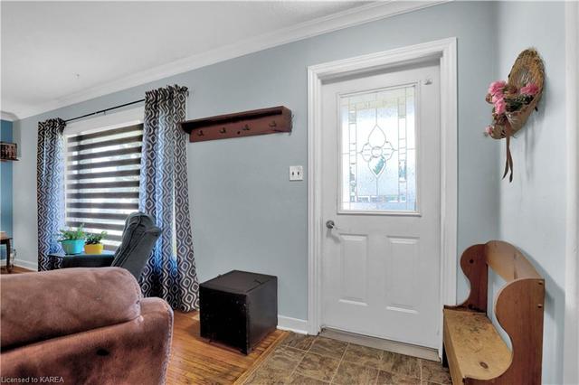 160 Birch Street, House detached with 4 bedrooms, 2 bathrooms and 4 parking in Gananoque ON | Card Image