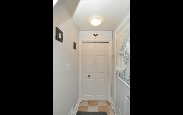 25 Neilson Ave, House detached with 2 bedrooms, 2 bathrooms and 3 parking in Toronto ON | Image 6
