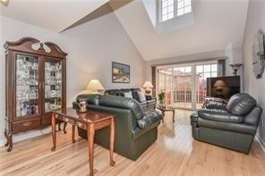 137 Lynch Circ, House attached with 3 bedrooms, 3 bathrooms and 1 parking in Guelph ON | Image 7