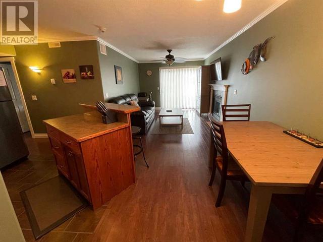 302, - 501 3 Street, Condo with 2 bedrooms, 1 bathrooms and 2 parking in Fox Creek AB | Image 3