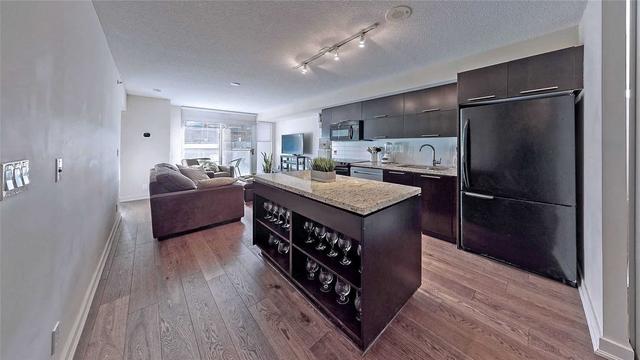 403 - 21 Nelson St, Condo with 2 bedrooms, 2 bathrooms and 1 parking in Toronto ON | Image 21