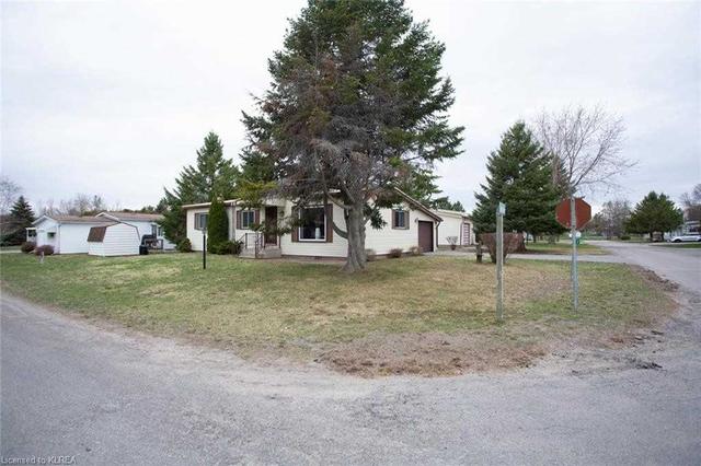 1 Cedar St, Home with 3 bedrooms, 2 bathrooms and 3 parking in Kawartha Lakes ON | Image 23
