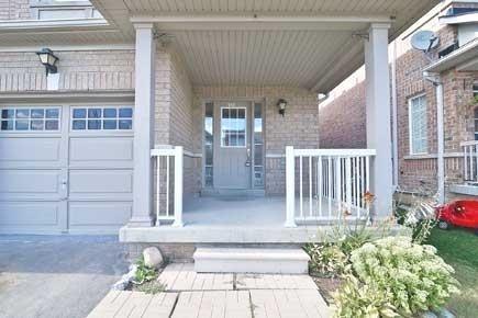 125 Argento Cres, House semidetached with 4 bedrooms, 3 bathrooms and 2 parking in Vaughan ON | Image 2
