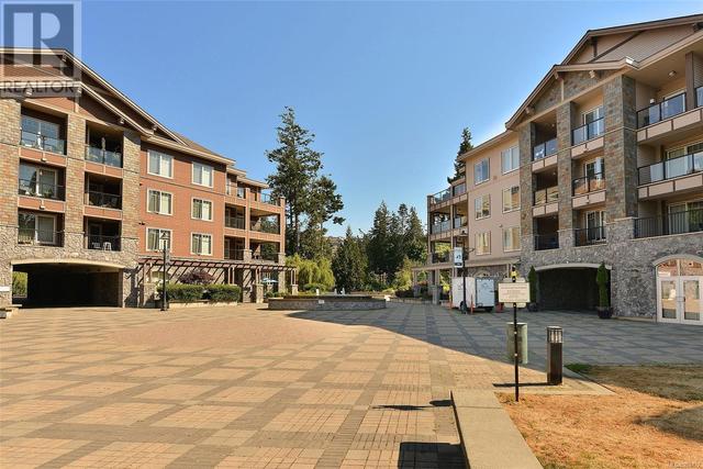 220 - 1325 Bear Mountain Pkwy, Condo with 2 bedrooms, 2 bathrooms and 1 parking in Langford BC | Image 39