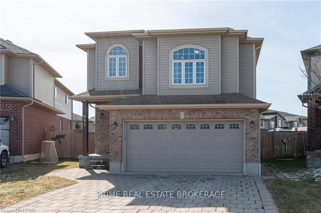 651 Springwood Cres, House detached with 3 bedrooms, 3 bathrooms and 4 parking in London ON | Image 4