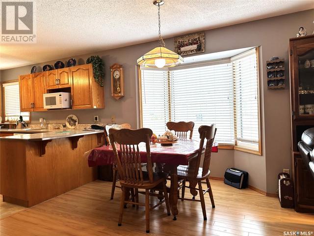 1005 6th Avenue, House attached with 2 bedrooms, 3 bathrooms and null parking in Humboldt SK | Image 10