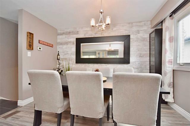 21 Highview Rd, House detached with 3 bedrooms, 2 bathrooms and 5 parking in Barrie ON | Image 2