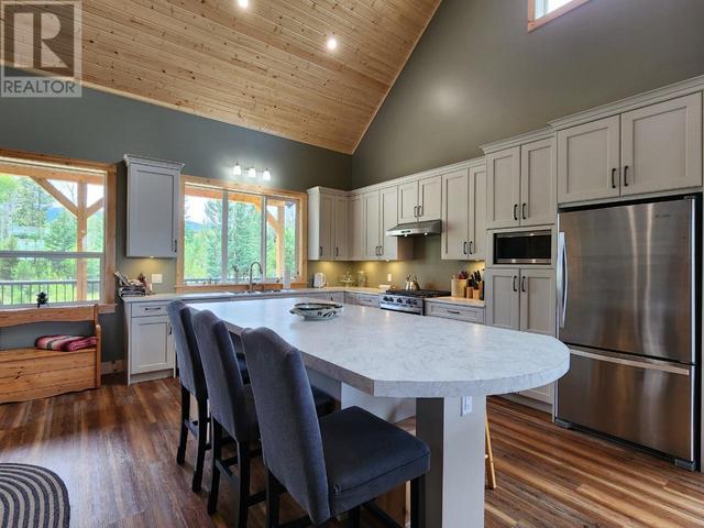 3630 Sharptail Road, House detached with 2 bedrooms, 2 bathrooms and null parking in Thompson Nicola E (Bonaparte Plateau) BC | Image 8