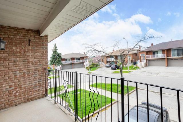 42 Flagstick Crt, House semidetached with 3 bedrooms, 2 bathrooms and 3 parking in Toronto ON | Image 19