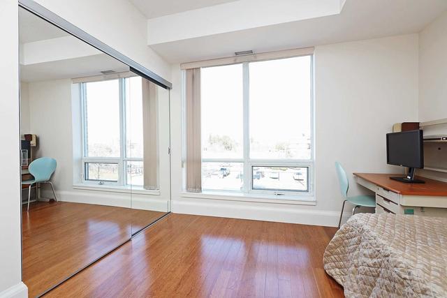 th05 - 25 Singer Crt, Townhouse with 3 bedrooms, 3 bathrooms and 1 parking in Toronto ON | Image 3