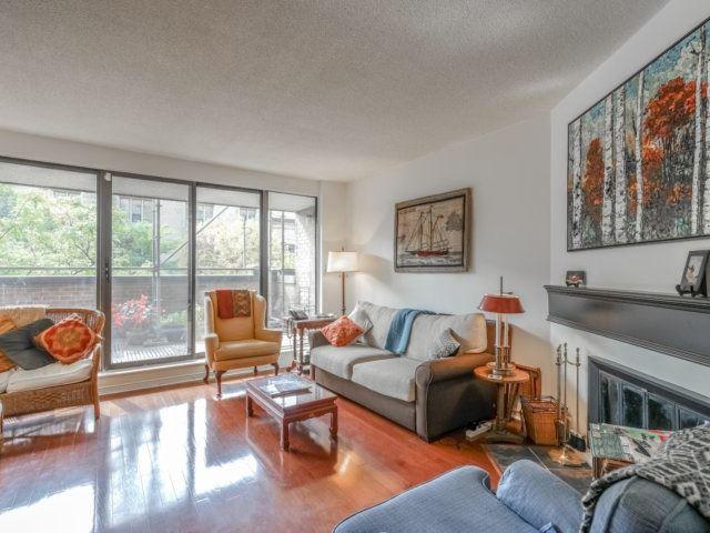 Th13 - 80 Adelaide St E, Condo with 1 bedrooms, 2 bathrooms and 1 parking in Toronto ON | Image 2