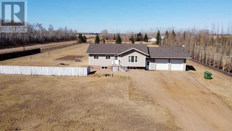 11202 114 Ave, House detached with 5 bedrooms, 3 bathrooms and 10 parking in Mackenzie County AB | Card Image
