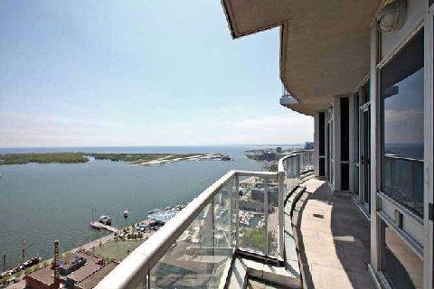 lph3 - 208 Queens Quay W., Condo with 2 bedrooms, 3 bathrooms and 1 parking in Toronto ON | Image 4