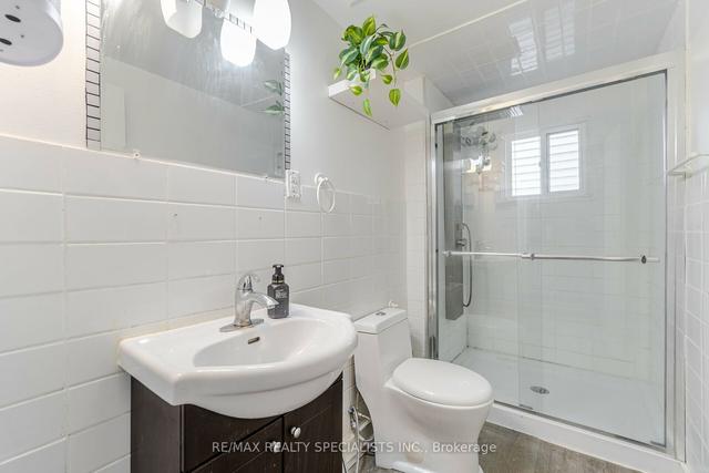 24 Harvey St, House semidetached with 2 bedrooms, 1 bathrooms and 1 parking in Hamilton ON | Image 16