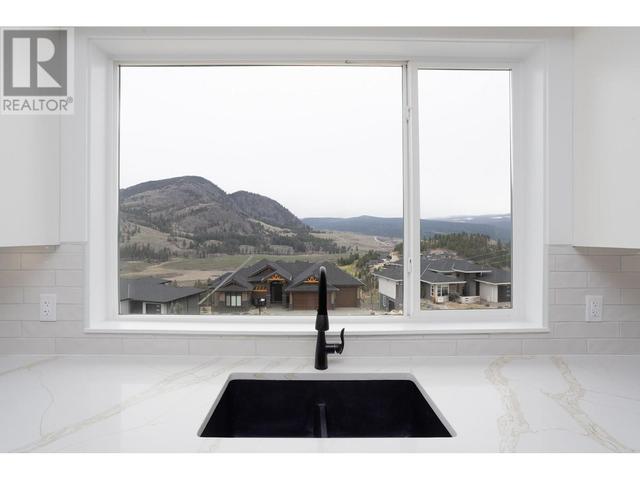 579 Barra Lane, House detached with 8 bedrooms, 6 bathrooms and 5 parking in Kelowna BC | Image 16