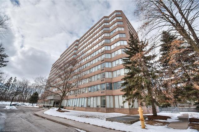 903 - 3227 King Street E, House attached with 2 bedrooms, 2 bathrooms and 1 parking in Kitchener ON | Image 5
